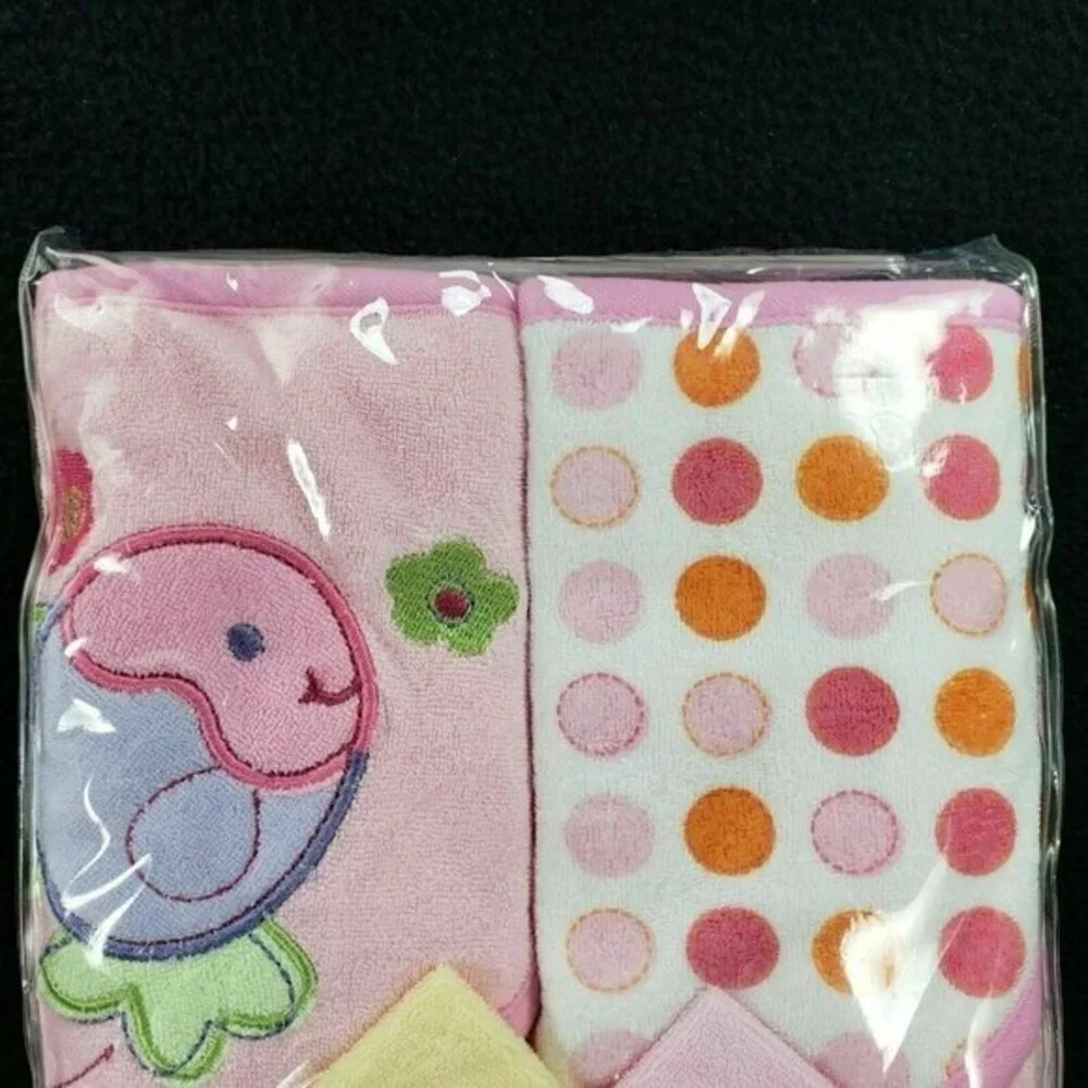 Spasilk Pink 2 Hooded Towels and‎ 2 Washcloths Set Fish Polka Dots New